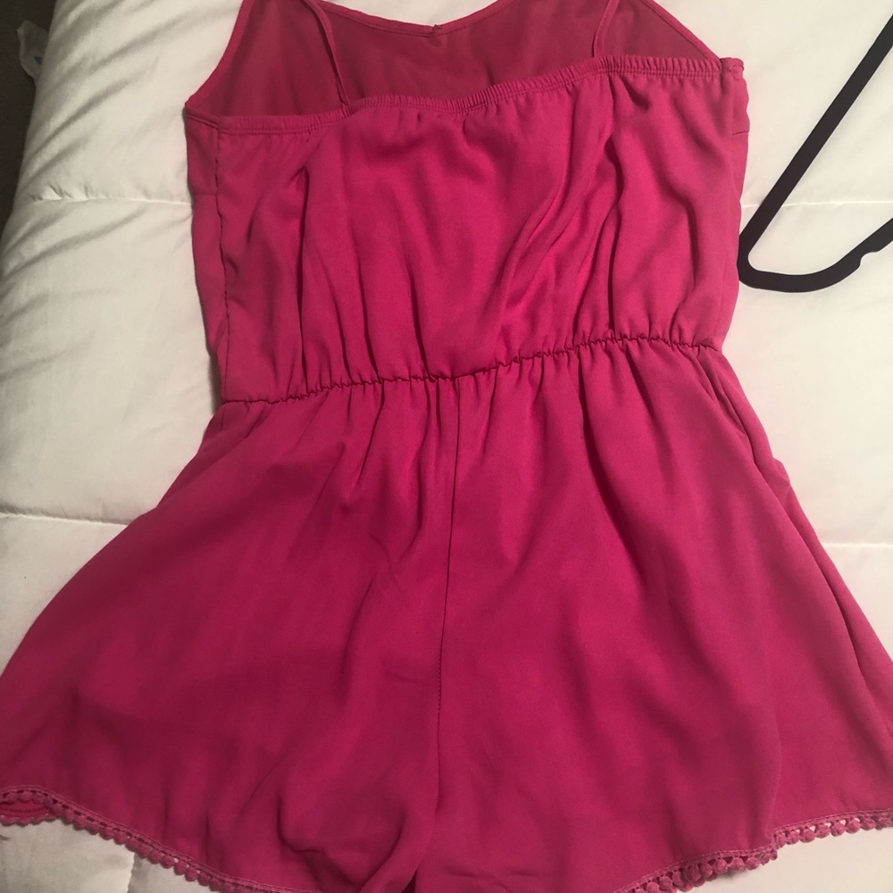 Pink spaghetti strap romper - Picture 2 of 2
